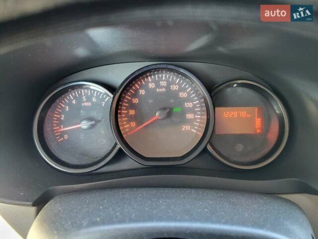 Белый Рено Лоджи, объемом двигателя 1.5 л и пробегом 123 тыс. км за 9999 $, фото 8 на Automoto.ua