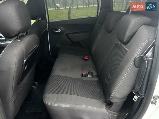 Белый Рено Лоджи, объемом двигателя 1.5 л и пробегом 178 тыс. км за 11490 $, фото 13 на Automoto.ua