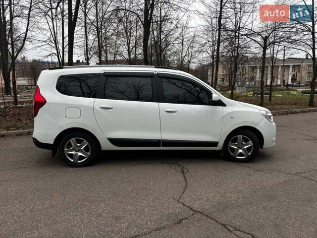 Белый Рено Лоджи, объемом двигателя 1.5 л и пробегом 178 тыс. км за 11490 $, фото 5 на Automoto.ua