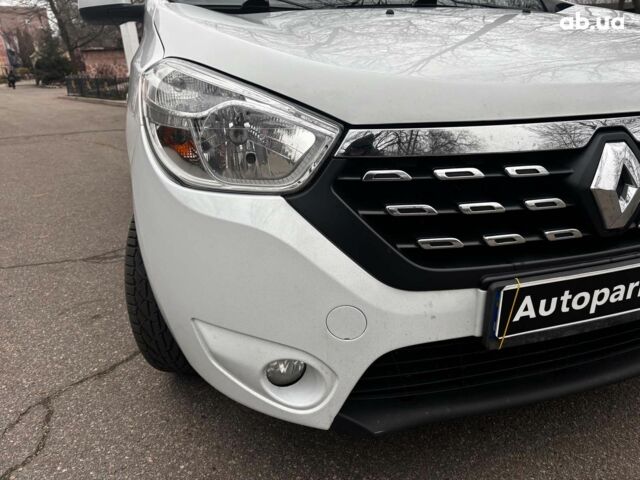 Белый Рено Лоджи, объемом двигателя 1.5 л и пробегом 178 тыс. км за 11490 $, фото 8 на Automoto.ua