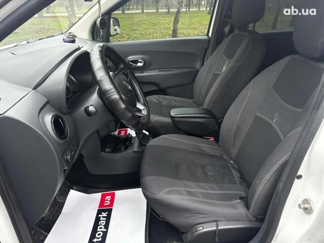 Белый Рено Лоджи, объемом двигателя 1.5 л и пробегом 178 тыс. км за 11490 $, фото 12 на Automoto.ua