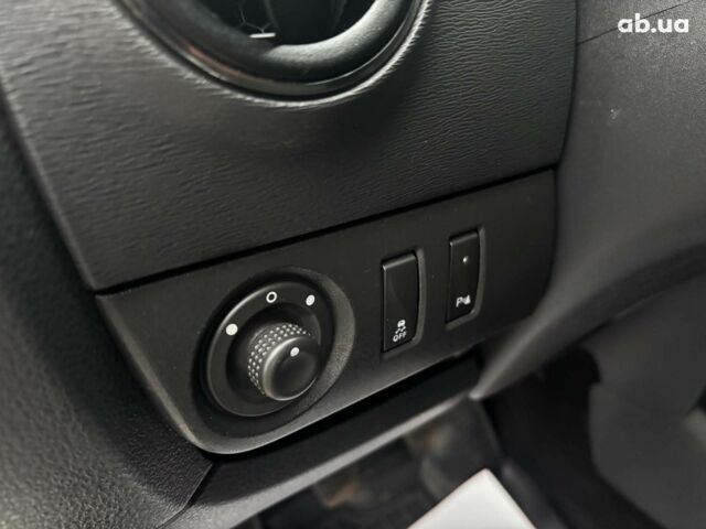 Белый Рено Лоджи, объемом двигателя 1.5 л и пробегом 178 тыс. км за 11490 $, фото 18 на Automoto.ua