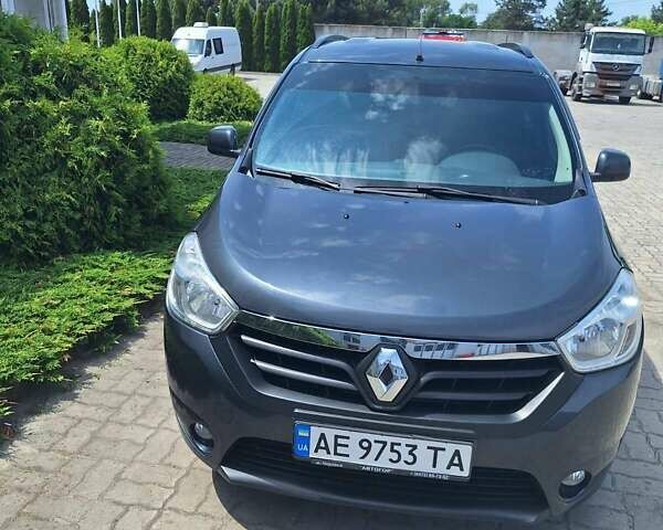 Серый Рено Лоджи, объемом двигателя 1.46 л и пробегом 131 тыс. км за 9800 $, фото 3 на Automoto.ua