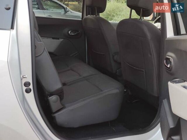 Серый Рено Лоджи, объемом двигателя 1.46 л и пробегом 128 тыс. км за 9900 $, фото 7 на Automoto.ua