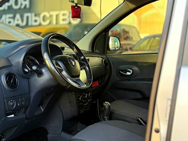 Серый Рено Лоджи, объемом двигателя 1.5 л и пробегом 215 тыс. км за 9800 $, фото 4 на Automoto.ua