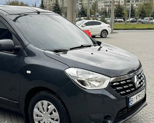 Серый Рено Лоджи, объемом двигателя 1.46 л и пробегом 228 тыс. км за 10500 $, фото 10 на Automoto.ua