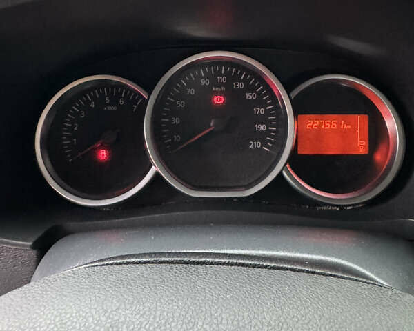 Серый Рено Лоджи, объемом двигателя 1.46 л и пробегом 228 тыс. км за 10500 $, фото 25 на Automoto.ua