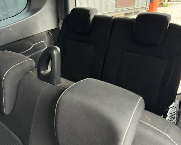 Серый Рено Лоджи, объемом двигателя 1.46 л и пробегом 228 тыс. км за 10500 $, фото 23 на Automoto.ua