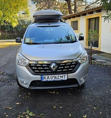 Серый Рено Лоджи, объемом двигателя 1.46 л и пробегом 105 тыс. км за 15500 $, фото 7 на Automoto.ua