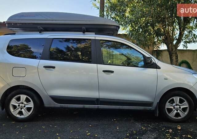 Серый Рено Лоджи, объемом двигателя 1.46 л и пробегом 105 тыс. км за 15500 $, фото 5 на Automoto.ua