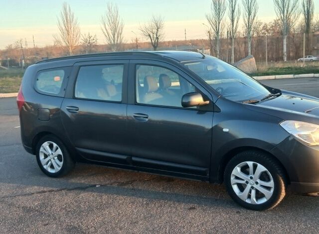 Сірий Рено Лоджі, об'ємом двигуна 1.5 л та пробігом 268 тис. км за 7100 $, фото 1 на Automoto.ua