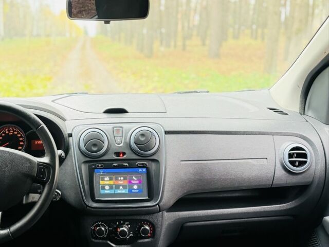 Синий Рено Лоджи, объемом двигателя 1.5 л и пробегом 57 тыс. км за 12500 $, фото 6 на Automoto.ua