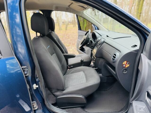 Синий Рено Лоджи, объемом двигателя 1.5 л и пробегом 57 тыс. км за 12500 $, фото 10 на Automoto.ua