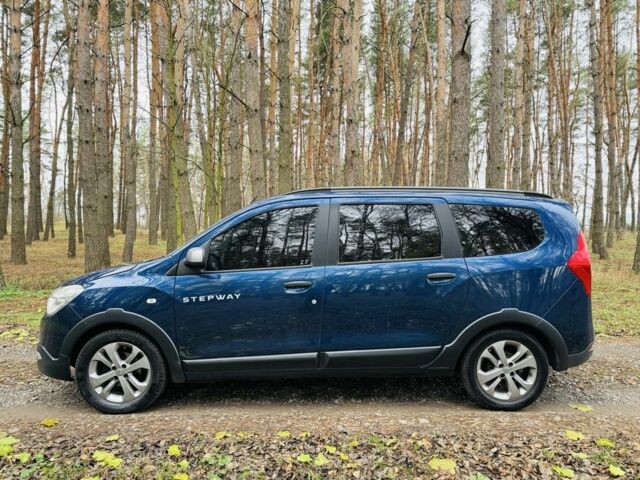 Синий Рено Лоджи, объемом двигателя 1.5 л и пробегом 57 тыс. км за 12500 $, фото 1 на Automoto.ua