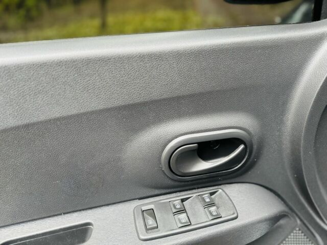 Синий Рено Лоджи, объемом двигателя 1.5 л и пробегом 57 тыс. км за 12500 $, фото 9 на Automoto.ua