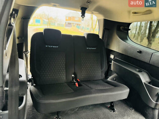 Синий Рено Лоджи, объемом двигателя 1.5 л и пробегом 57 тыс. км за 12500 $, фото 13 на Automoto.ua