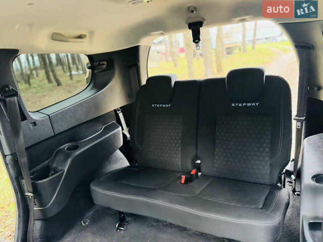 Синий Рено Лоджи, объемом двигателя 1.5 л и пробегом 57 тыс. км за 12500 $, фото 14 на Automoto.ua