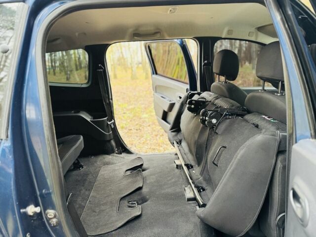 Синий Рено Лоджи, объемом двигателя 1.5 л и пробегом 57 тыс. км за 12500 $, фото 16 на Automoto.ua