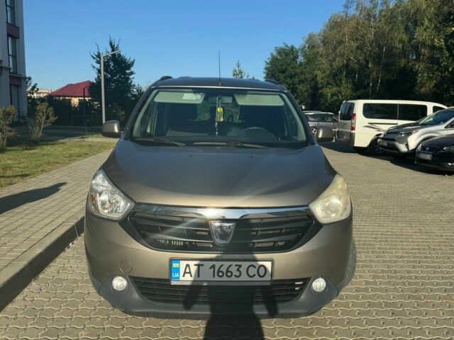 Зелений Рено Лоджі, об'ємом двигуна 0 л та пробігом 269 тис. км за 7764 $, фото 1 на Automoto.ua