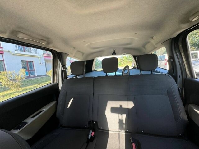 Зелений Рено Лоджі, об'ємом двигуна 0 л та пробігом 269 тис. км за 7764 $, фото 7 на Automoto.ua