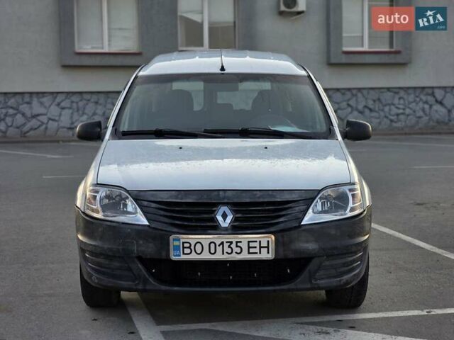 Белый Рено Логан МСВ, объемом двигателя 1.6 л и пробегом 249 тыс. км за 3499 $, фото 2 на Automoto.ua
