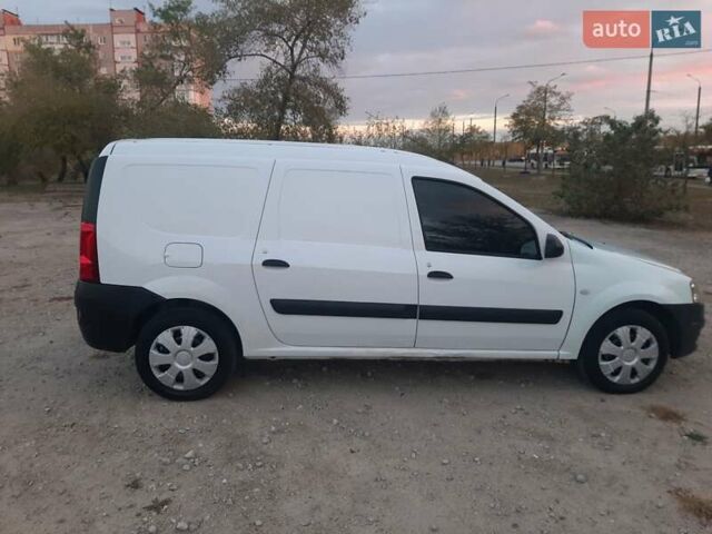Рено Логан МСВ 2011 в Запорожье на Automoto.ua Белый Рено Логан МСВ, объемом двигателя 1.6 л и пробегом 167 тыс. км за 3500 $, фото 2 на Automoto.ua