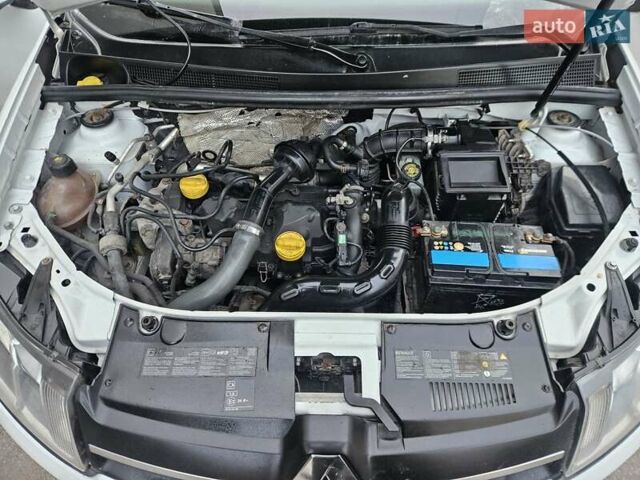 Белый Рено Логан МСВ, объемом двигателя 1.5 л и пробегом 138 тыс. км за 6800 $, фото 53 на Automoto.ua