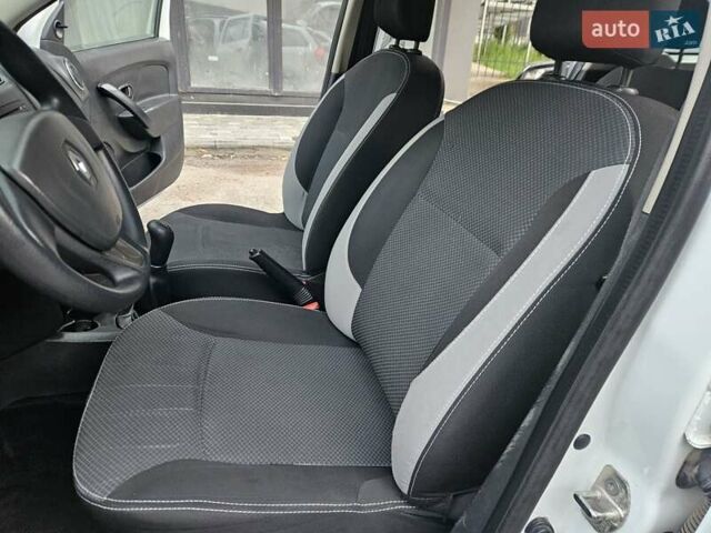 Белый Рено Логан МСВ, объемом двигателя 1.5 л и пробегом 138 тыс. км за 6800 $, фото 34 на Automoto.ua