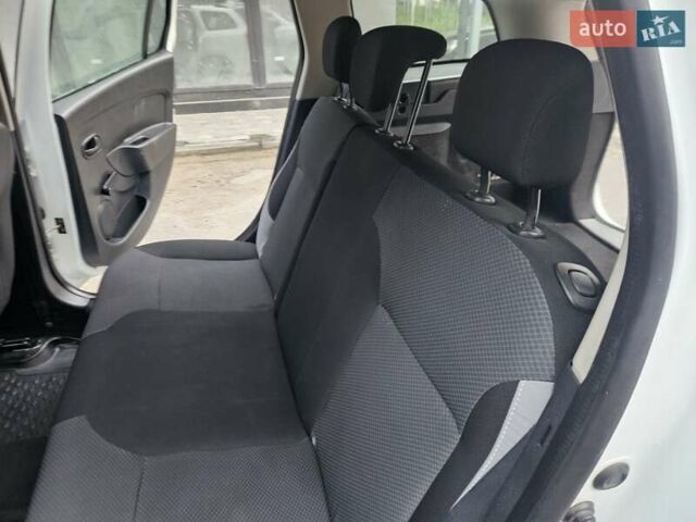 Белый Рено Логан МСВ, объемом двигателя 1.5 л и пробегом 138 тыс. км за 6800 $, фото 40 на Automoto.ua