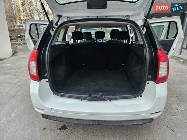 Белый Рено Логан МСВ, объемом двигателя 1.5 л и пробегом 138 тыс. км за 6800 $, фото 54 на Automoto.ua