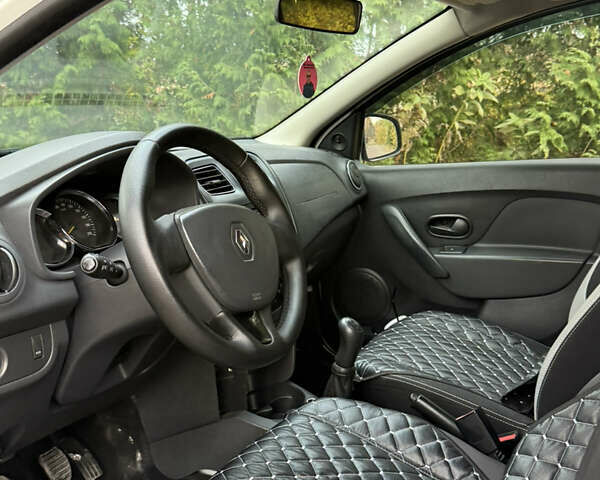 Белый Рено Логан МСВ, объемом двигателя 1.5 л и пробегом 230 тыс. км за 5899 $, фото 16 на Automoto.ua