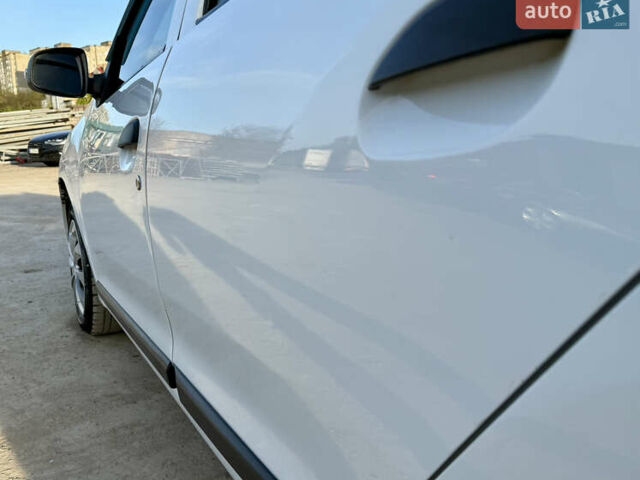 Белый Рено Логан МСВ, объемом двигателя 1.5 л и пробегом 222 тыс. км за 5799 $, фото 26 на Automoto.ua
