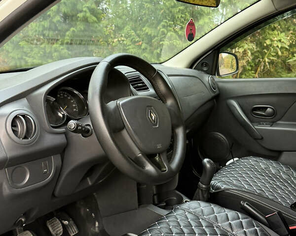 Белый Рено Логан МСВ, объемом двигателя 1.5 л и пробегом 230 тыс. км за 5899 $, фото 15 на Automoto.ua