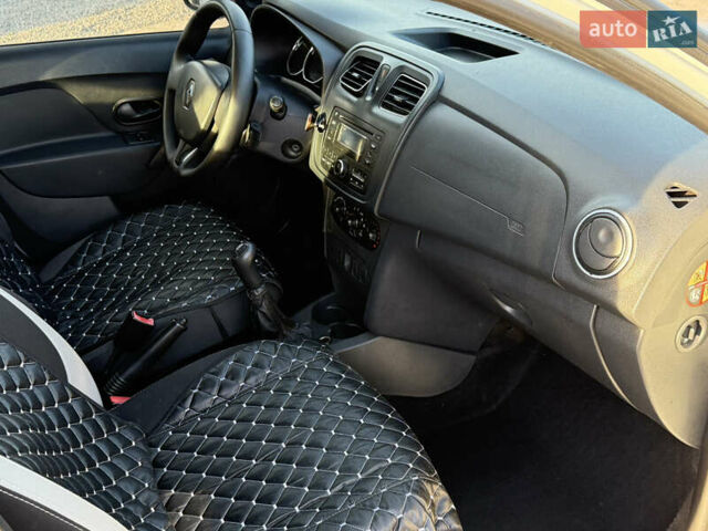 Білий Рено Логан МСВ, об'ємом двигуна 1.5 л та пробігом 222 тис. км за 5999 $, фото 31 на Automoto.ua