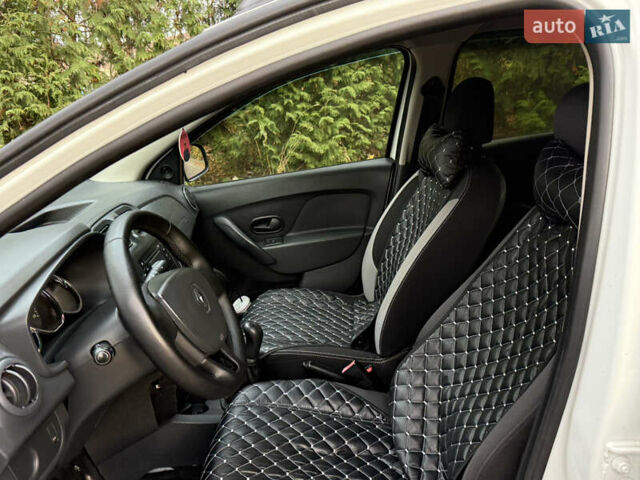 Белый Рено Логан МСВ, объемом двигателя 1.5 л и пробегом 230 тыс. км за 5899 $, фото 21 на Automoto.ua