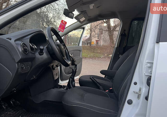 Белый Рено Логан МСВ, объемом двигателя 1.46 л и пробегом 75 тыс. км за 10600 $, фото 15 на Automoto.ua