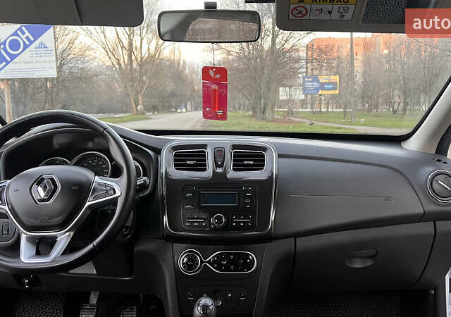 Белый Рено Логан МСВ, объемом двигателя 1.46 л и пробегом 75 тыс. км за 10600 $, фото 23 на Automoto.ua