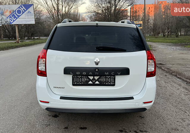 Белый Рено Логан МСВ, объемом двигателя 1.46 л и пробегом 75 тыс. км за 10600 $, фото 6 на Automoto.ua
