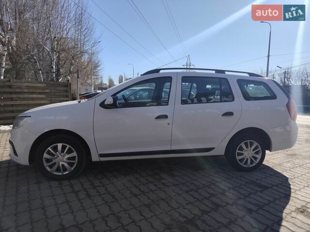 Белый Рено Логан МСВ, объемом двигателя 1.5 л и пробегом 236 тыс. км за 8000 $, фото 1 на Automoto.ua