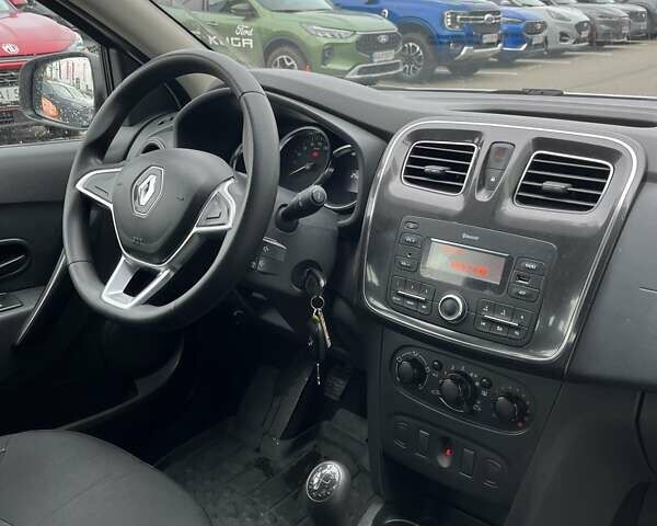 Рено Логан МСВ 2019 в Киеве на Automoto.ua Белый Рено Логан МСВ, объемом двигателя 1.5 л и пробегом 252 тыс. км за 8968 $, фото 12 на Automoto.ua