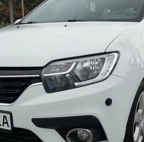 Білий Рено Логан МСВ, об'ємом двигуна 1.46 л та пробігом 75 тис. км за 11900 $, фото 8 на Automoto.ua