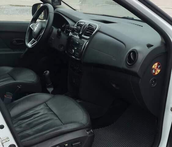 Білий Рено Логан МСВ, об'ємом двигуна 1.46 л та пробігом 75 тис. км за 11900 $, фото 14 на Automoto.ua