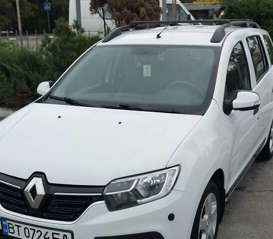 Білий Рено Логан МСВ, об'ємом двигуна 1.46 л та пробігом 75 тис. км за 11900 $, фото 1 на Automoto.ua