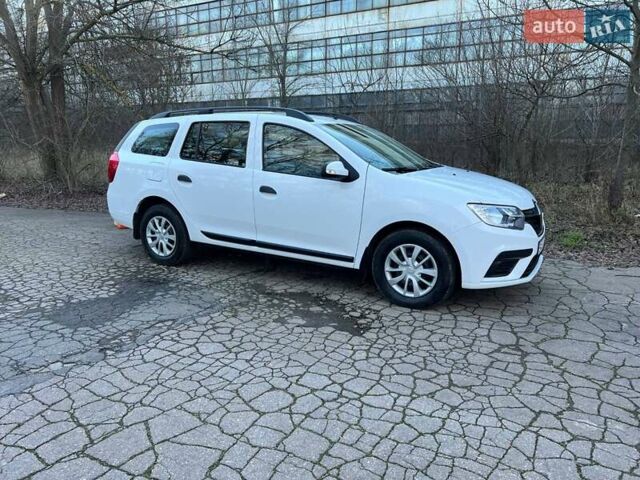 Белый Рено Логан МСВ, объемом двигателя 1.5 л и пробегом 69 тыс. км за 10600 $, фото 1 на Automoto.ua