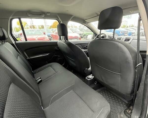 Рено Логан МСВ 2019 в Киеве на Automoto.ua Белый Рено Логан МСВ, объемом двигателя 1.5 л и пробегом 252 тыс. км за 8968 $, фото 10 на Automoto.ua