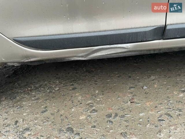 Бежевый Рено Логан МСВ, объемом двигателя 1.15 л и пробегом 155 тыс. км за 5900 $, фото 16 на Automoto.ua