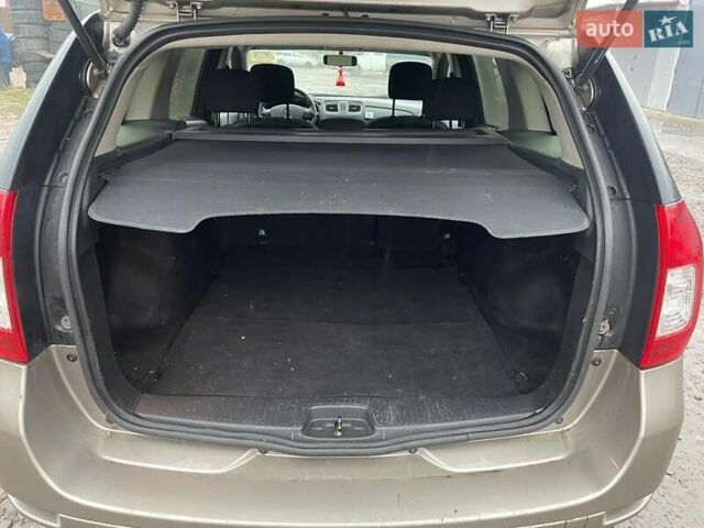 Бежевый Рено Логан МСВ, объемом двигателя 1.15 л и пробегом 155 тыс. км за 5900 $, фото 7 на Automoto.ua