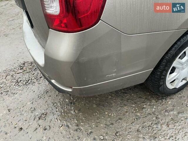 Бежевый Рено Логан МСВ, объемом двигателя 1.15 л и пробегом 155 тыс. км за 5900 $, фото 17 на Automoto.ua