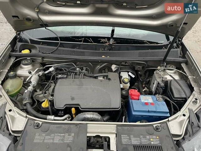 Бежевый Рено Логан МСВ, объемом двигателя 1.15 л и пробегом 155 тыс. км за 5900 $, фото 8 на Automoto.ua