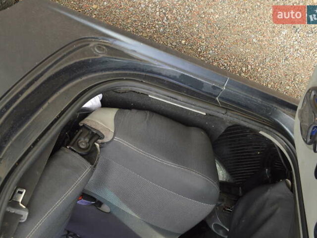 Рено Логан МСВ 2011 у Кропивницькому (Кіровограді) на Automoto.ua Чорний Рено Логан МСВ, об'ємом двигуна 1.6 л та пробігом 466 тис. км за 4200 $, фото 10 на Automoto.ua